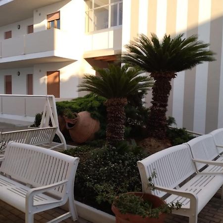 Claudia Residence Alba Adriatica Exterior photo