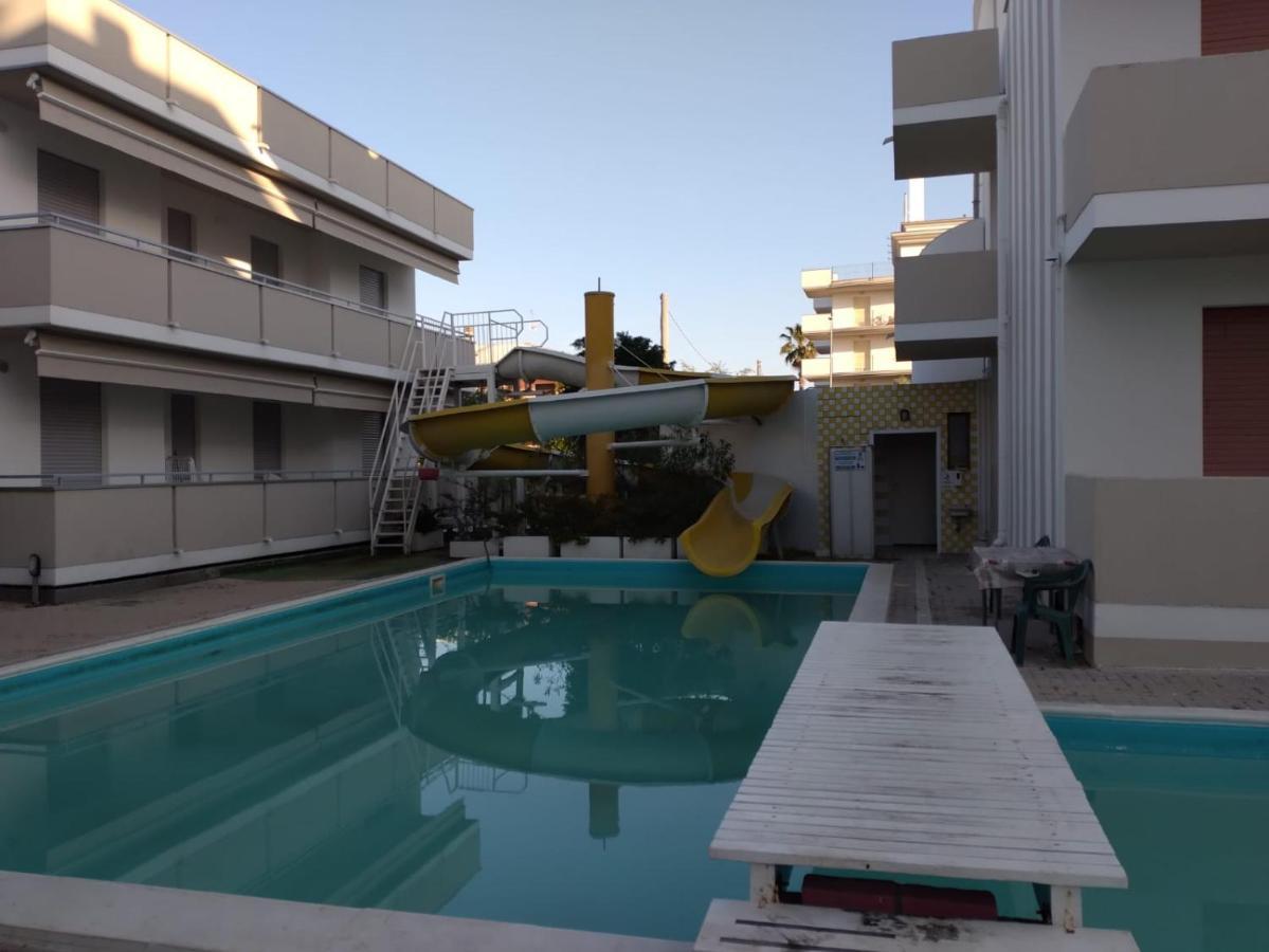 Claudia Residence Alba Adriatica Exterior photo